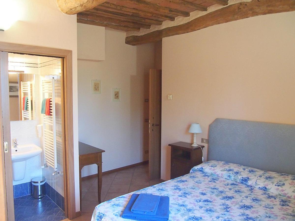 Nell'Antica Torre Di Fronte A Siena Apartment Luaran gambar
