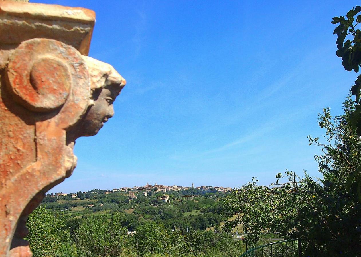 Nell'Antica Torre Di Fronte A Siena Apartment Luaran gambar